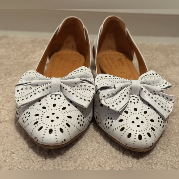 Spring Step Bowtiful Flat - Picture 4 of 8